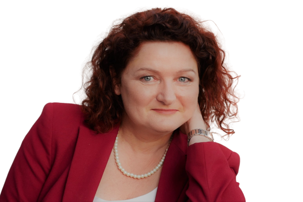 Rote_Jacke_direkter_Blick-removebg-preview